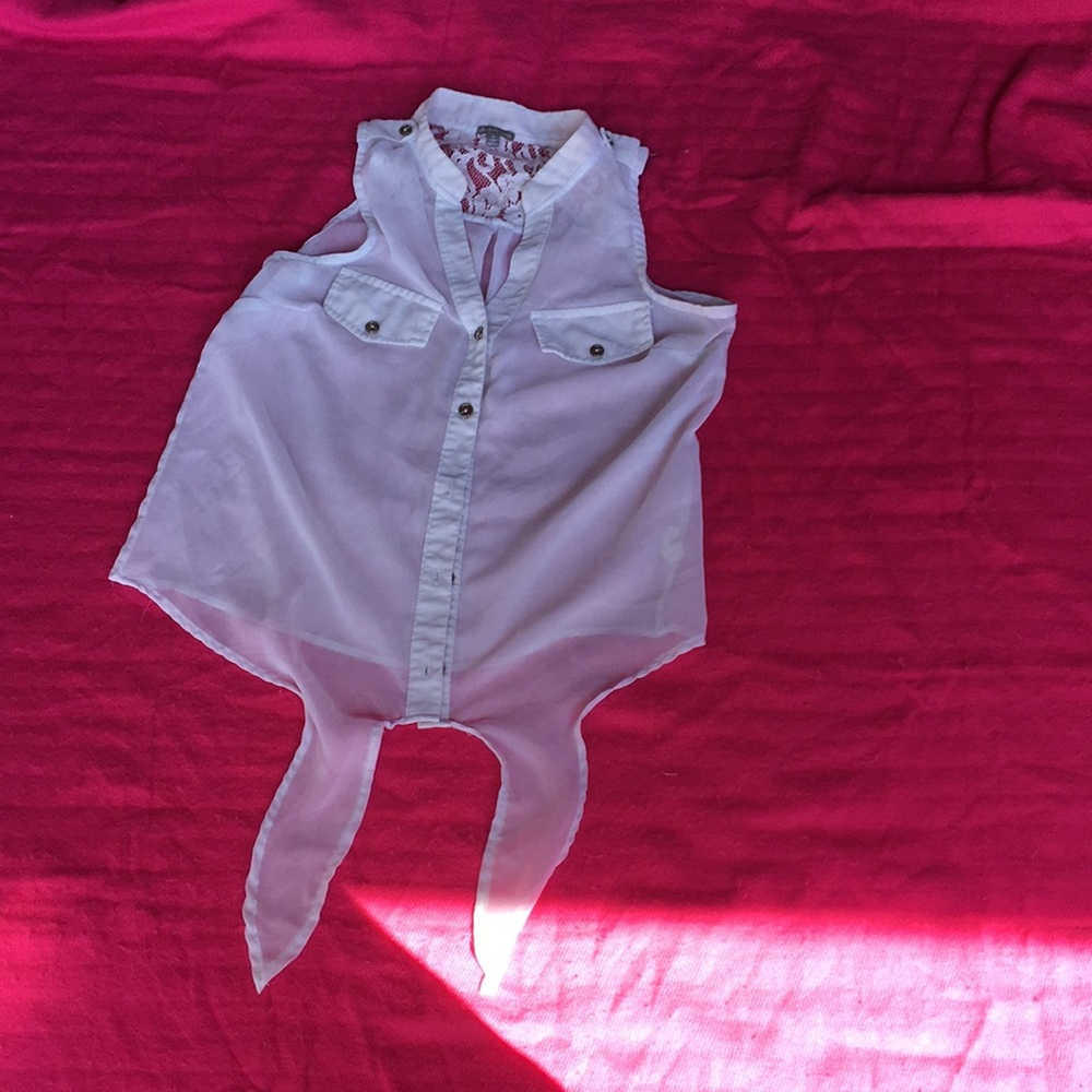 Charlotte Russe tie front button up